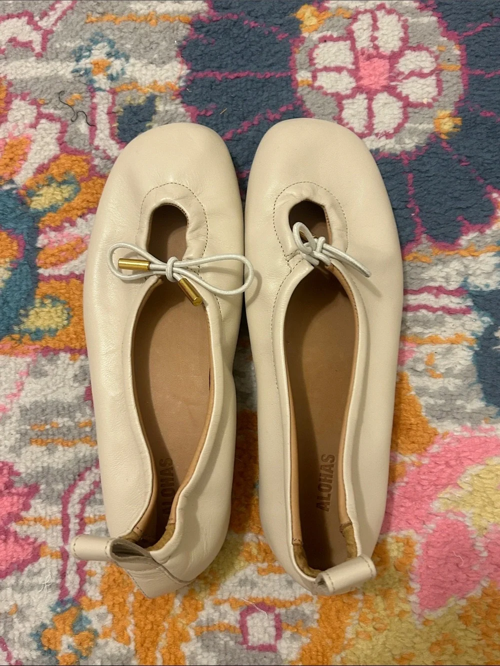 ALOHAS Rosalind Cream Leather Ballet Flats With Tie Bow Size 38, US 7-7.5
